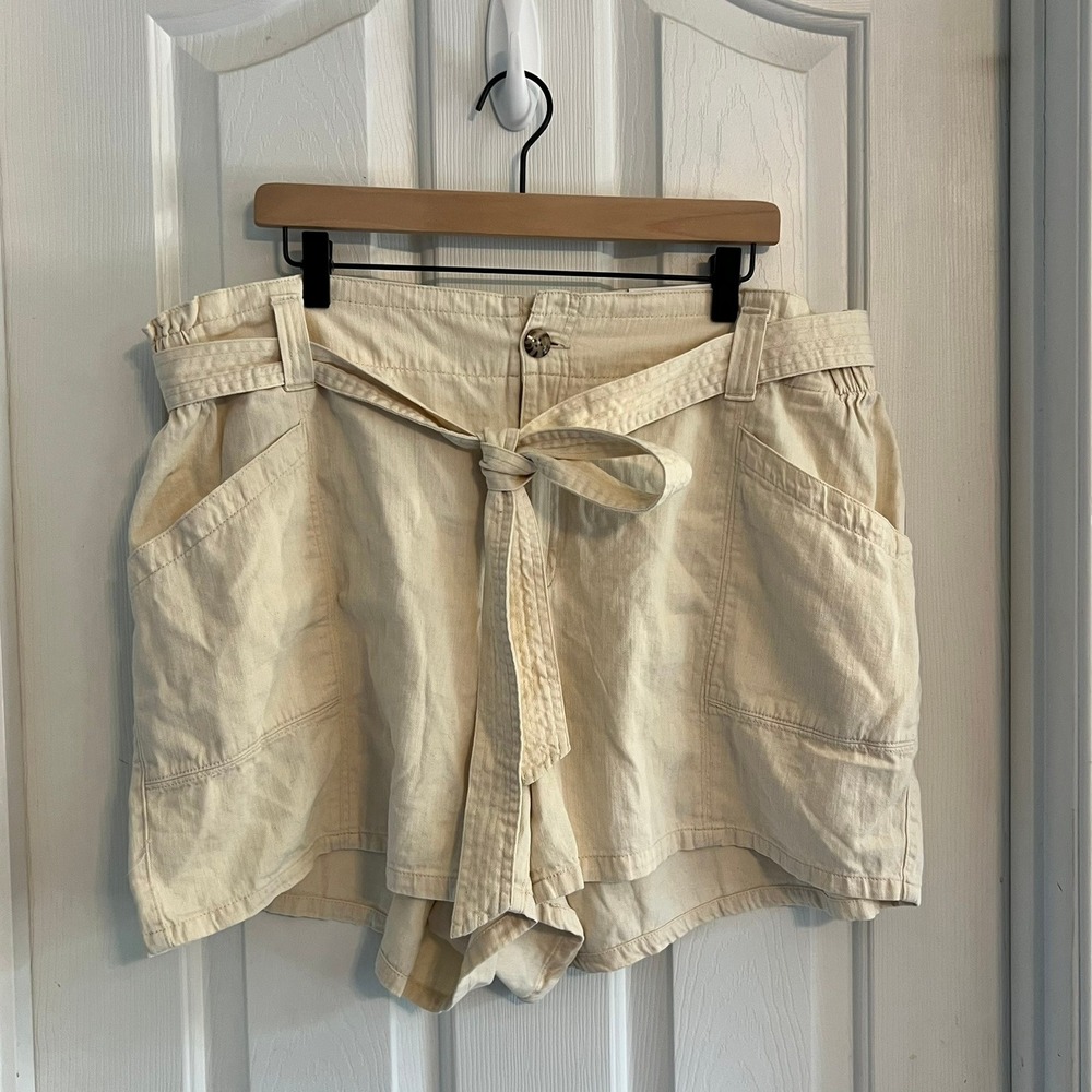 Old Navy Womens 2X Cream High Rise Paperbag Shorts Cotton NWT 807456-00-1